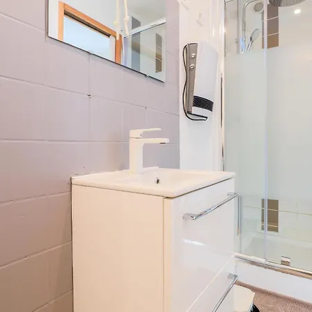 1 Bedroom Gorgeous In * Saint-Josse
